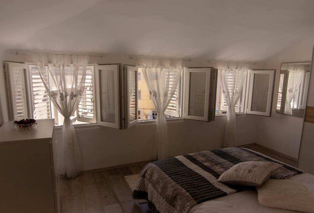 Lipa Appartement Split Buitenkant foto